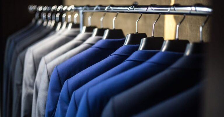 Suits - Close-up of Row